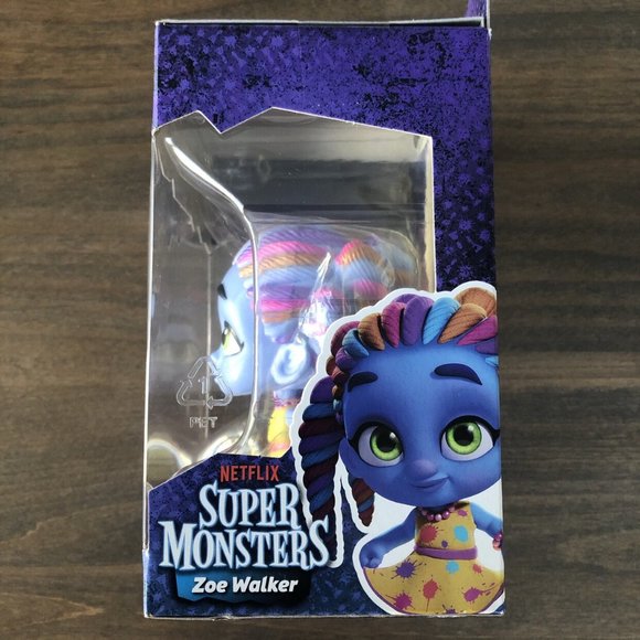 Super Monsters Zoe Walker Figurine - Picture 3 of 3